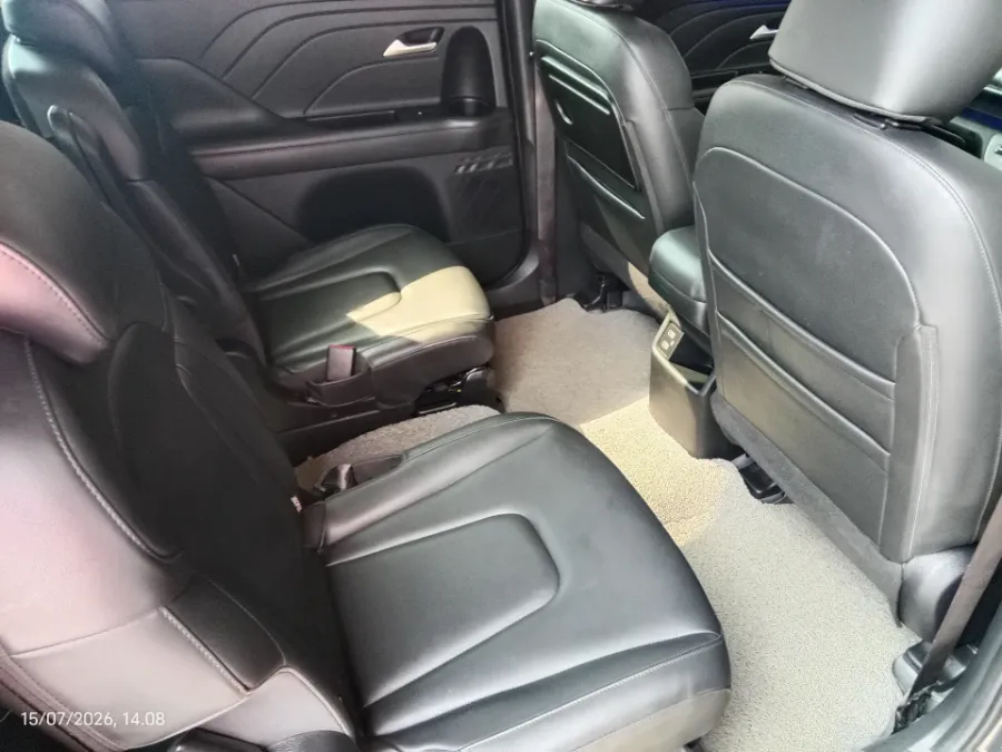Foto Mobil Bekas Kabin Belakang Hyundai Stargazer 1.5 Prime tahun 2023