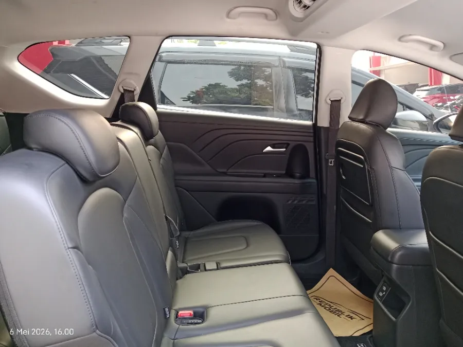 Foto Mobil Bekas Kabin Belakang Hyundai Stargazer 1.5 Prime tahun 2023
