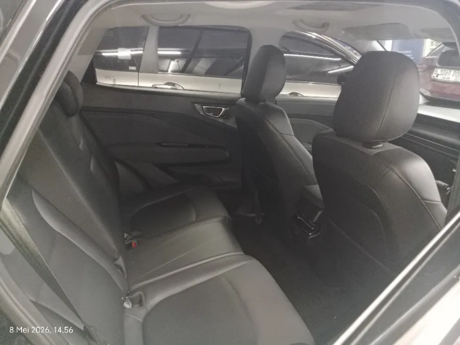 Foto Mobil Bekas Kabin Belakang Hyundai Stargazer 1.5 Prime tahun 2023