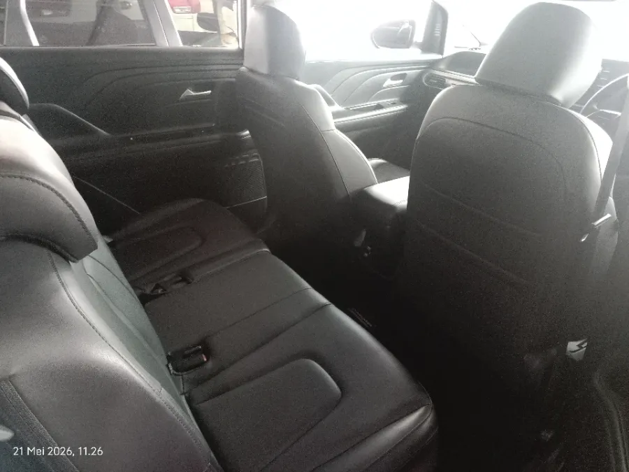 Foto Mobil Bekas Kabin Belakang Hyundai Stargazer 1.5 Prime tahun 2023