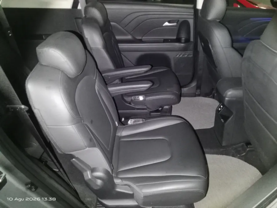 Foto Mobil Bekas Kabin Belakang Hyundai Stargazer 1.5 Prime tahun 2023