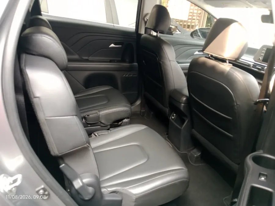 Foto Mobil Bekas Kabin Belakang Hyundai Stargazer 1.5 Prime tahun 2023