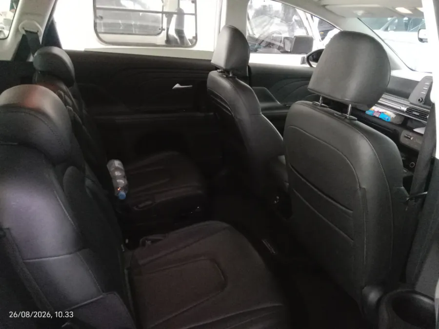 Foto Mobil Bekas Kabin Belakang Hyundai Stargazer 1.5 Prime tahun 2023