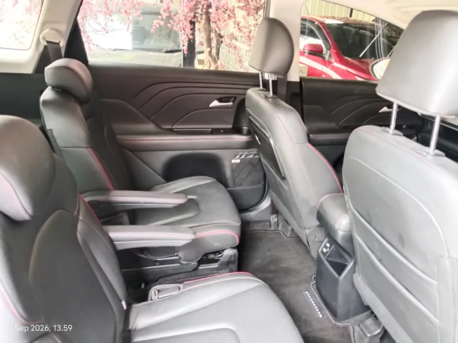 Foto Mobil Bekas Kabin Belakang Hyundai Stargazer 1.5 Prime tahun 2023
