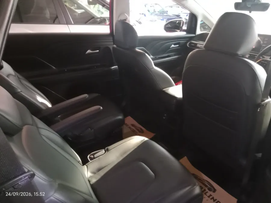 Foto Mobil Bekas Kabin Belakang Hyundai Stargazer 1.5 Prime tahun 2023