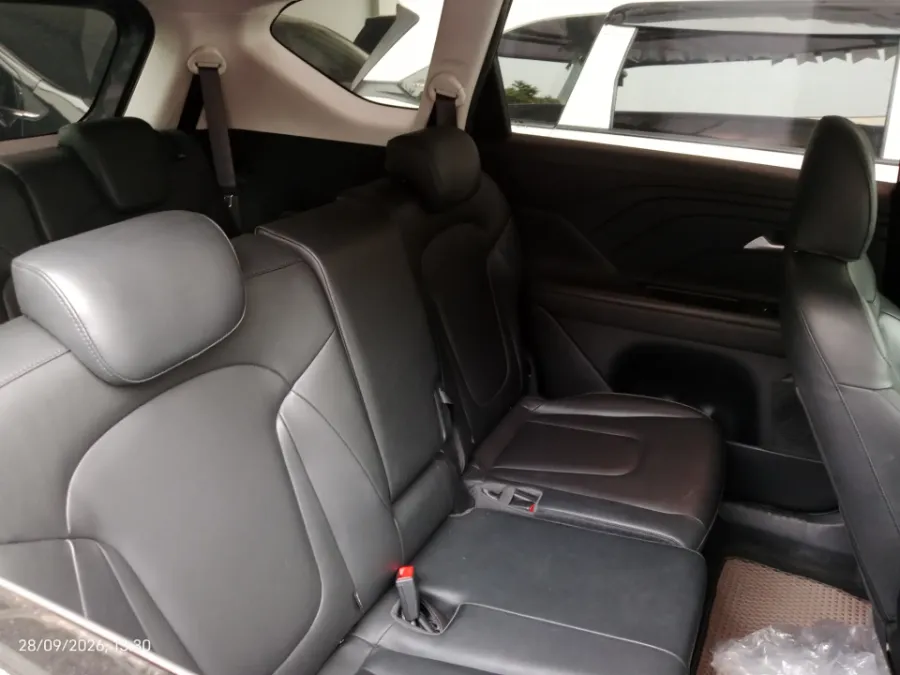 Foto Mobil Bekas Kabin Belakang Hyundai Stargazer 1.5 Prime tahun 2023