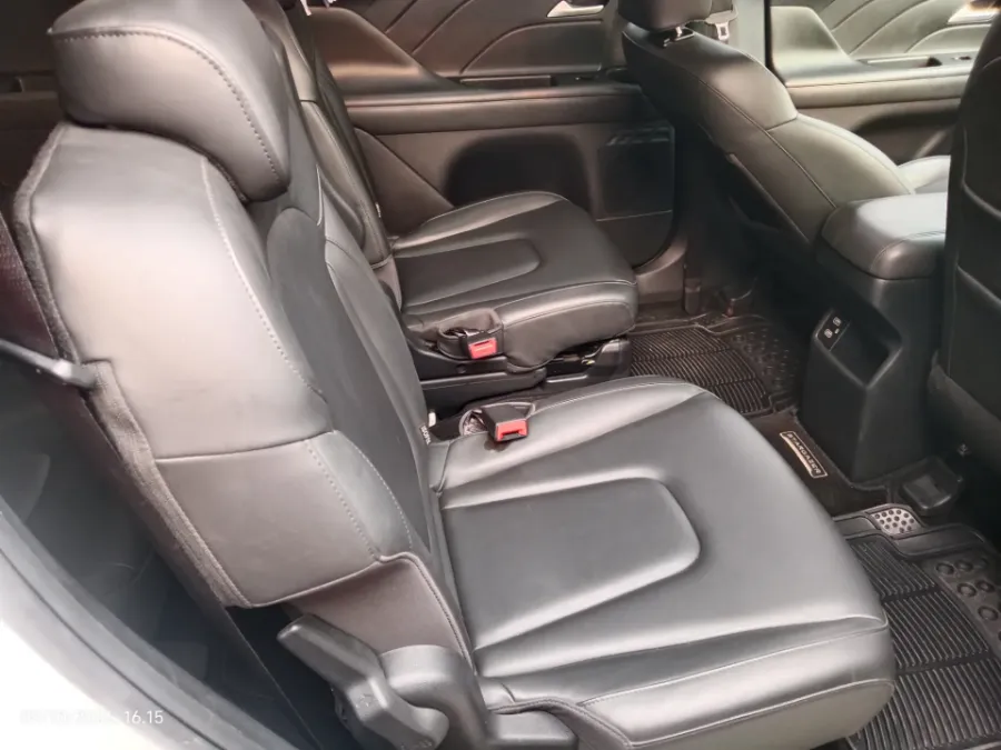 Foto Mobil Bekas Kabin Belakang Hyundai Stargazer 1.5 Prime tahun 2023