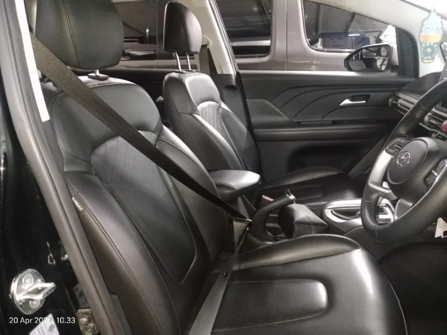 Foto Mobil Bekas Kabin Depan Hyundai Stargazer 1.5 Prime tahun 2023