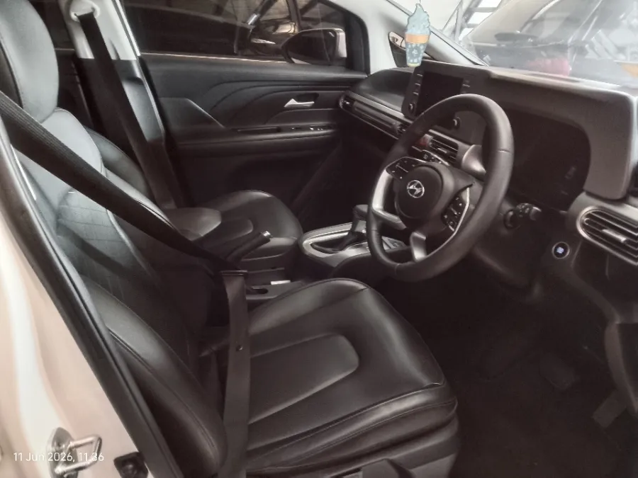 Foto Mobil Bekas Kabin Depan Hyundai Stargazer 1.5 Prime tahun 2023