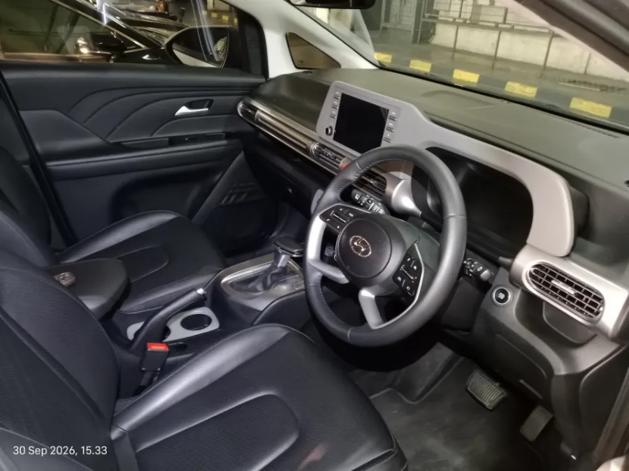 Foto Mobil Bekas Kabin Depan Hyundai Stargazer 1.5 Prime tahun 2023