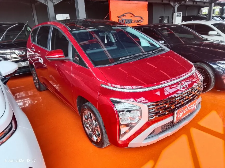 Foto Mobil Bekas Kanan Depan Hyundai Stargazer 1.5 Prime tahun 2023