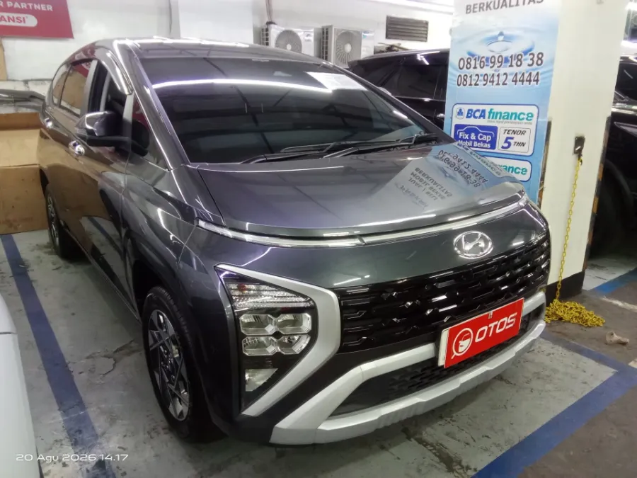 Foto Mobil Bekas Kanan Depan Hyundai Stargazer 1.5 Prime tahun 2023