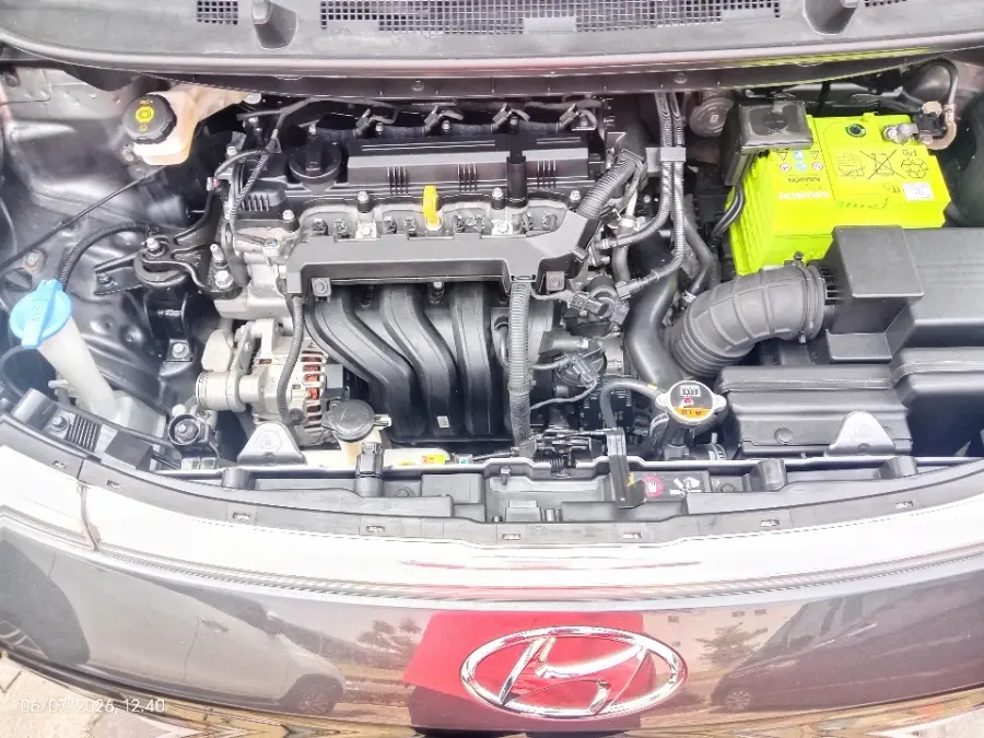 Foto Mobil Bekas Mesin Hyundai Stargazer 1.5 Prime tahun 2023
