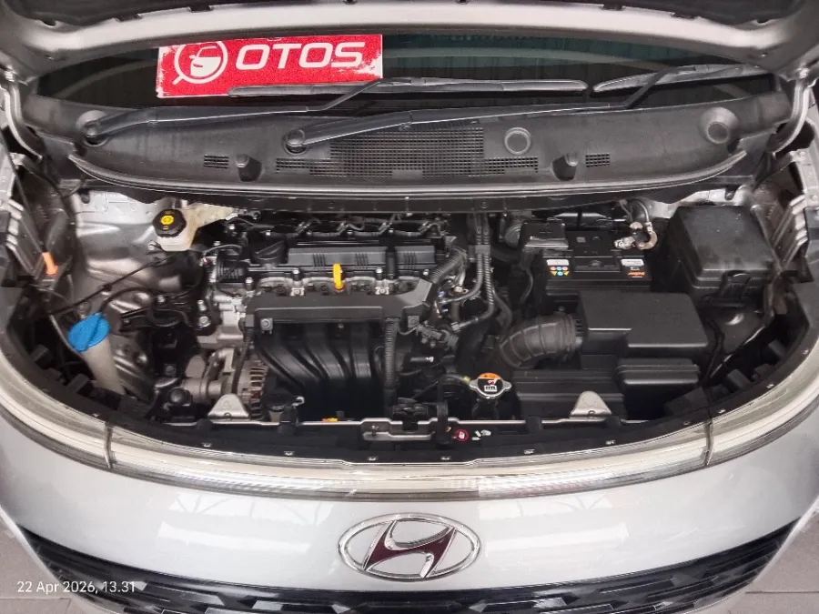 Foto Mobil Bekas Mesin Hyundai Stargazer 1.5 Prime tahun 2023