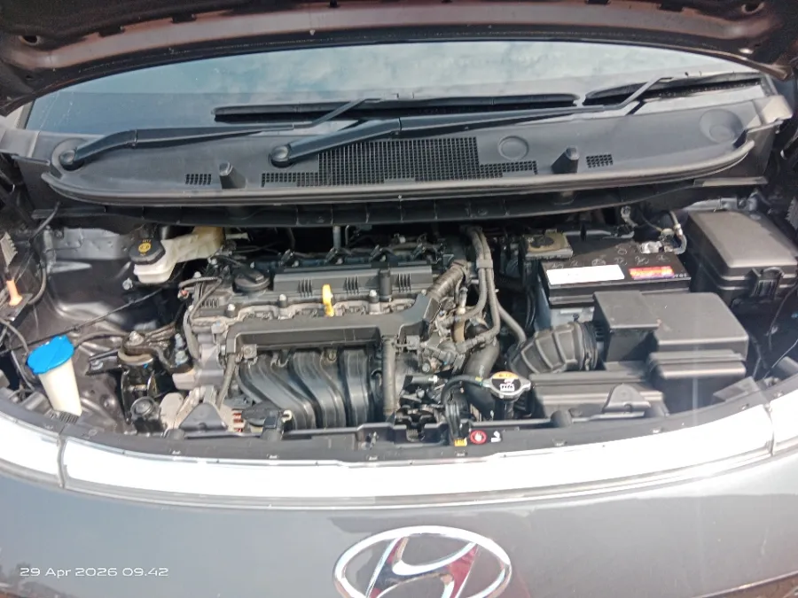 Foto Mobil Bekas Mesin Hyundai Stargazer 1.5 Prime tahun 2023