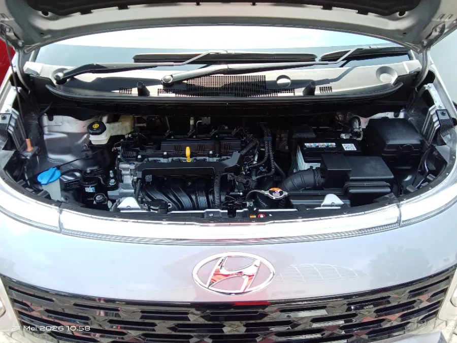 Foto Mobil Bekas Mesin Hyundai Stargazer 1.5 Prime tahun 2023