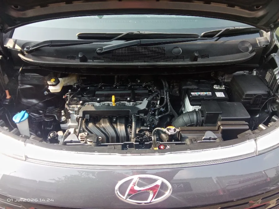 Foto Mobil Bekas Mesin Hyundai Stargazer 1.5 Prime tahun 2023