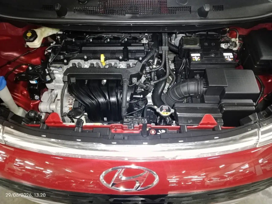 Foto Mobil Bekas Mesin Hyundai Stargazer 1.5 Prime tahun 2023