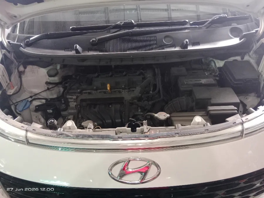 Foto Mobil Bekas Mesin Hyundai Stargazer 1.5 Prime tahun 2023