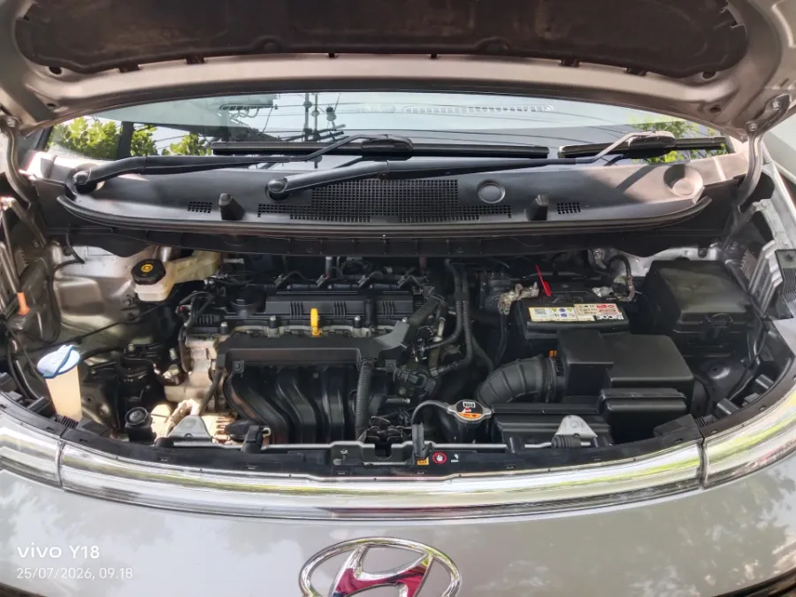 Foto Mobil Bekas Mesin Hyundai Stargazer 1.5 Prime tahun 2023