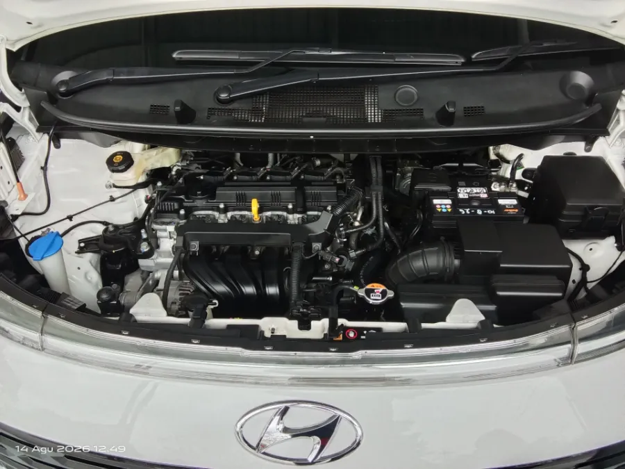 Foto Mobil Bekas Mesin Hyundai Stargazer 1.5 Prime tahun 2023