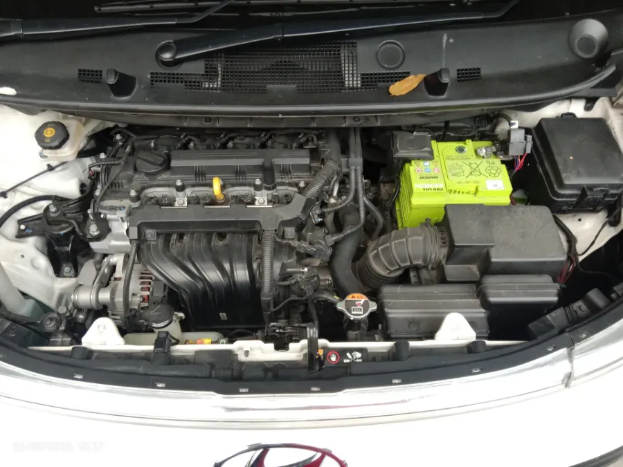 Foto Mobil Bekas Mesin Hyundai Stargazer 1.5 Prime tahun 2023