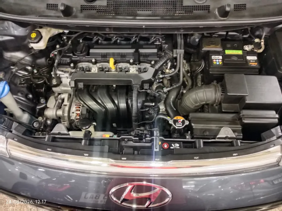 Foto Mobil Bekas Mesin Hyundai Stargazer 1.5 Prime tahun 2023
