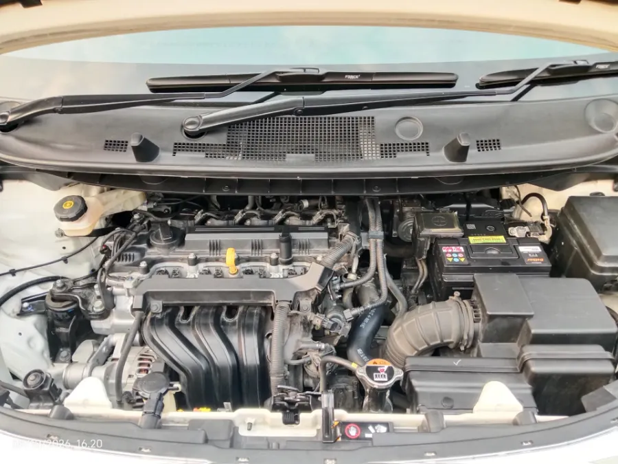 Foto Mobil Bekas Mesin Hyundai Stargazer 1.5 Prime tahun 2023