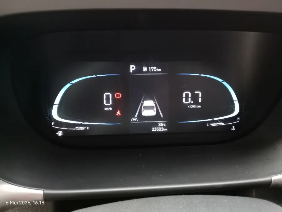 Foto Mobil Bekas Odometer Hyundai Stargazer 1.5 Prime tahun 2023
