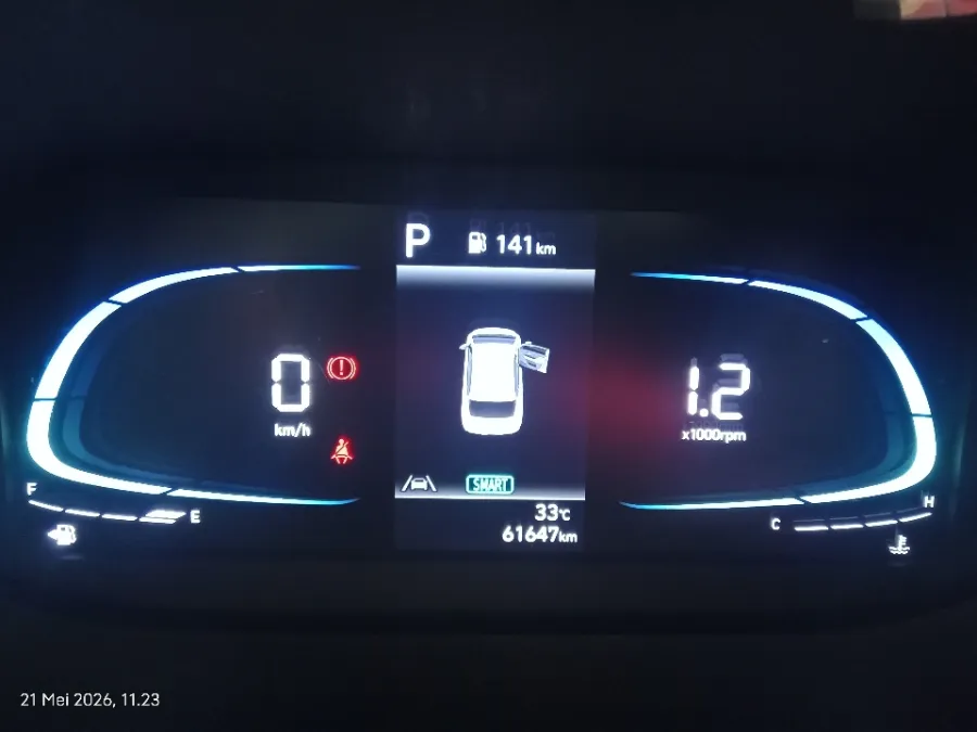 Foto Mobil Bekas Odometer Hyundai Stargazer 1.5 Prime tahun 2023