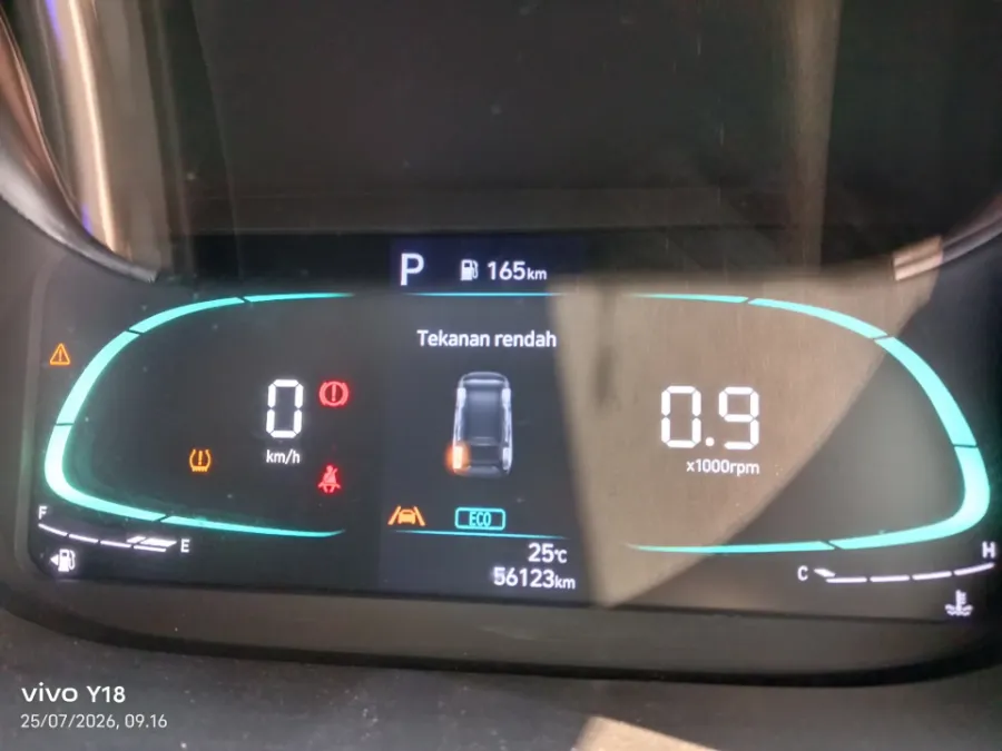 Foto Mobil Bekas Odometer Hyundai Stargazer 1.5 Prime tahun 2023