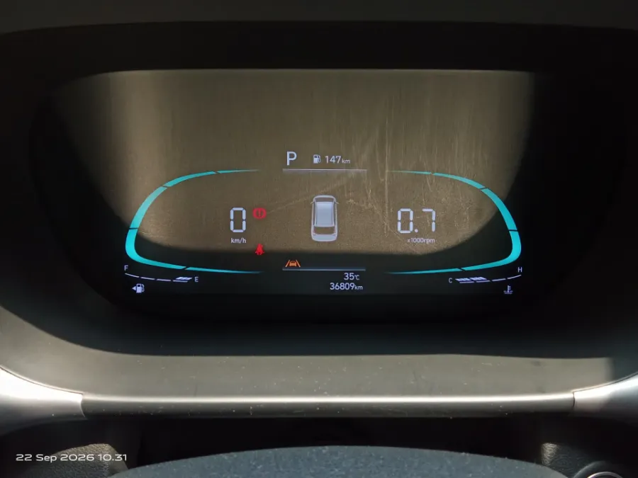 Foto Mobil Bekas Odometer Hyundai Stargazer 1.5 Prime tahun 2023