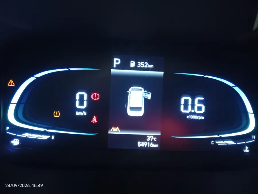 Foto Mobil Bekas Odometer Hyundai Stargazer 1.5 Prime tahun 2023