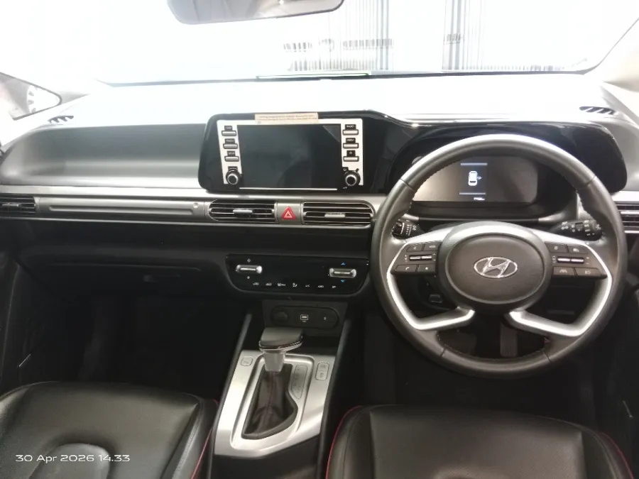Foto Mobil Bekas Dashboard Hyundai Stargazer 1.5 Prime tahun 2024
