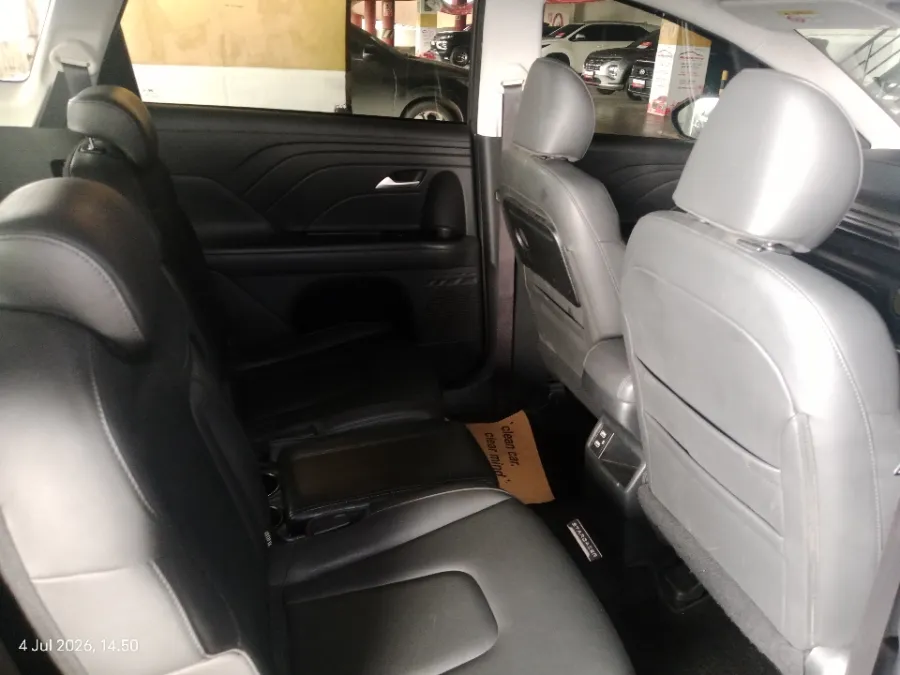 Foto Mobil Bekas Kabin Belakang Hyundai Stargazer 1.5 Prime tahun 2024