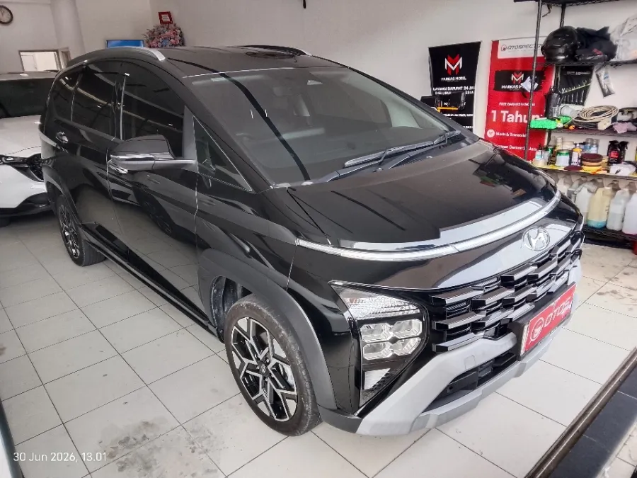 Foto Mobil Bekas Kanan Depan Hyundai Stargazer 1.5 Prime tahun 2024