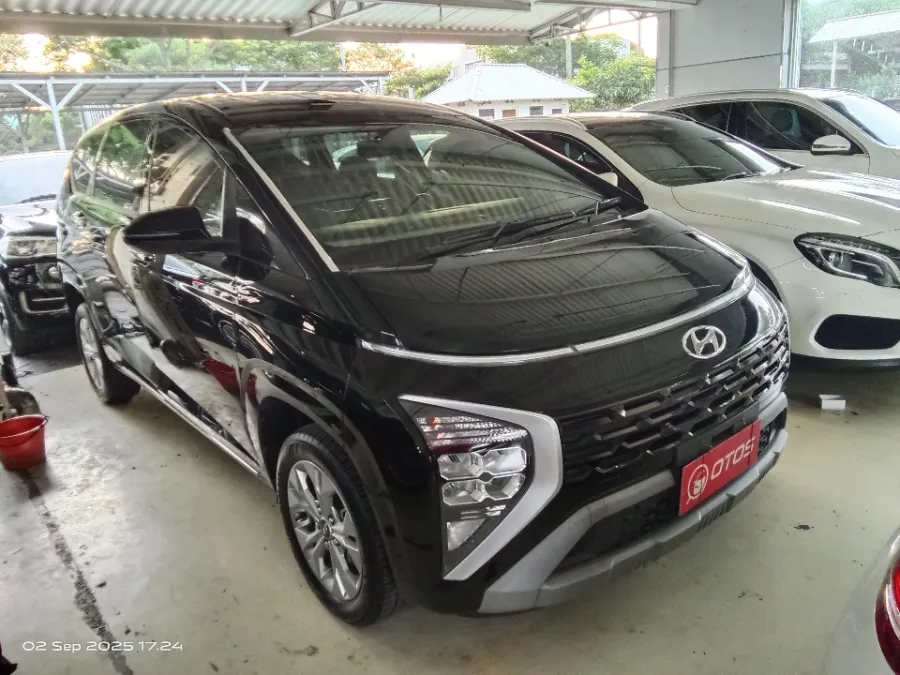 Foto Mobil Bekas Kanan Depan Hyundai Stargazer 1.5 Prime tahun 2024
