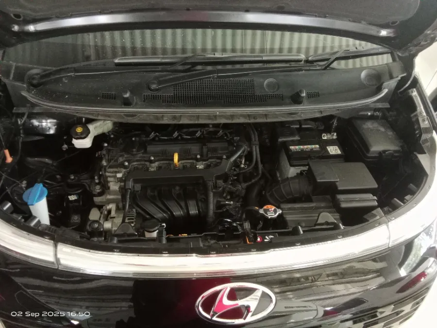 Foto Mobil Bekas Mesin Hyundai Stargazer 1.5 Prime tahun 2024