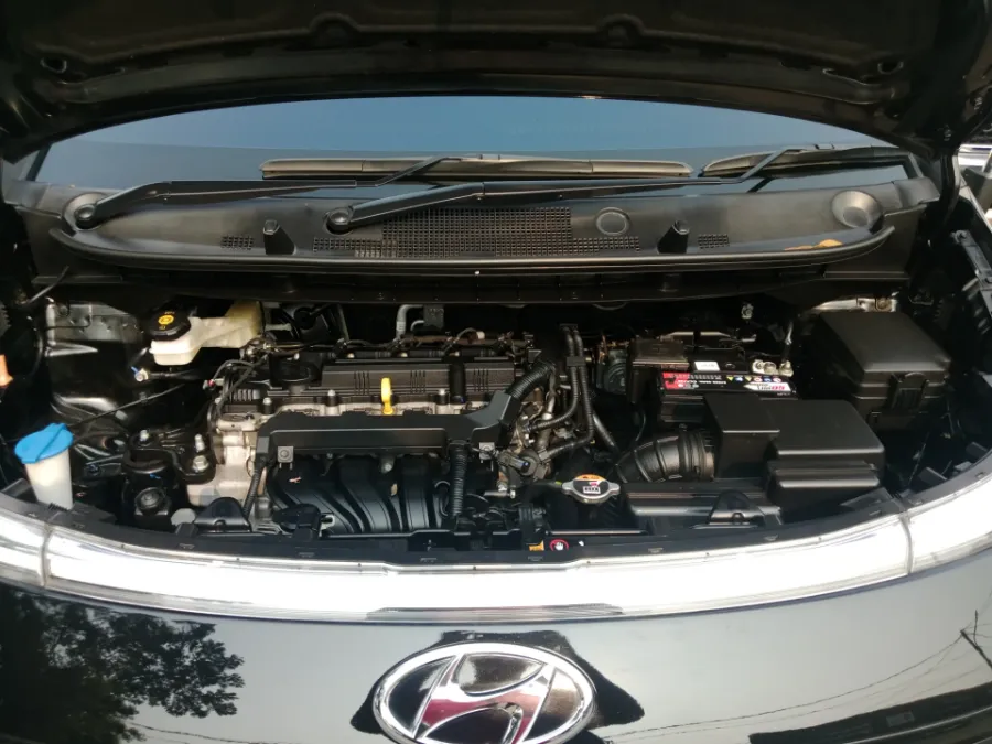 Foto Mobil Bekas Mesin Hyundai Stargazer 1.5 Prime tahun 2024