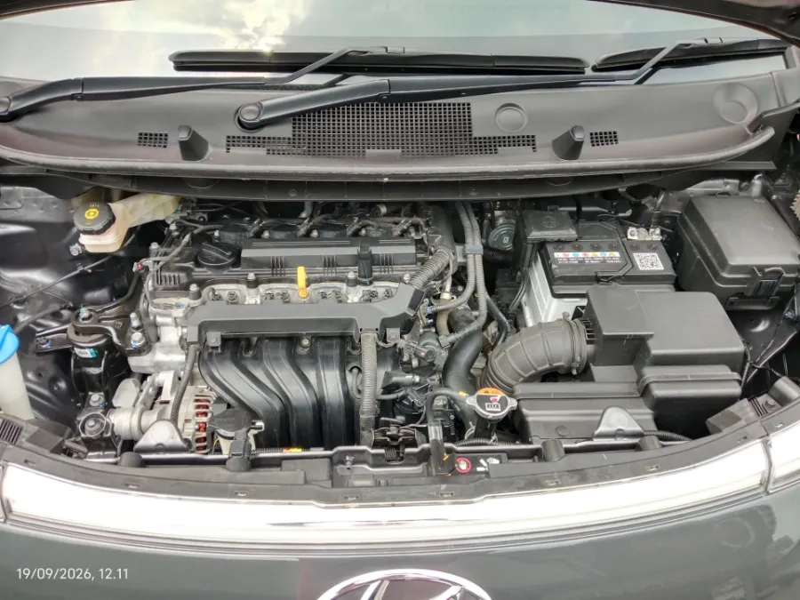 Foto Mobil Bekas Mesin Hyundai Stargazer 1.5 Prime tahun 2024