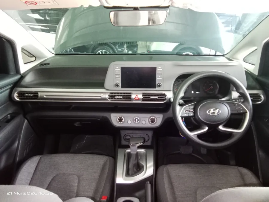 Foto Mobil Bekas Dashboard Hyundai Stargazer 1.5 Trend tahun 2022