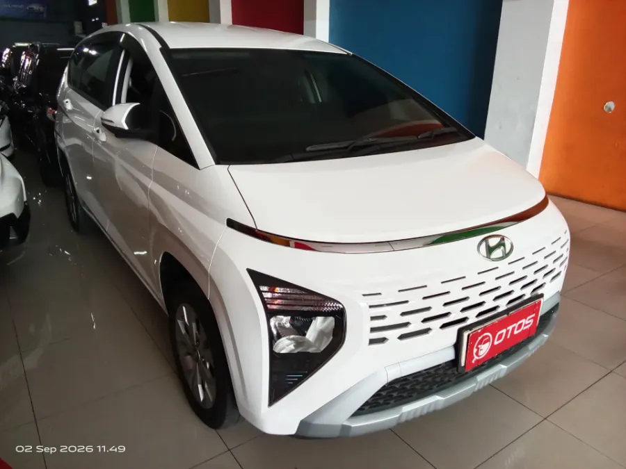 Foto Mobil Bekas Kanan Depan Hyundai Stargazer 1.5 Trend tahun 2023