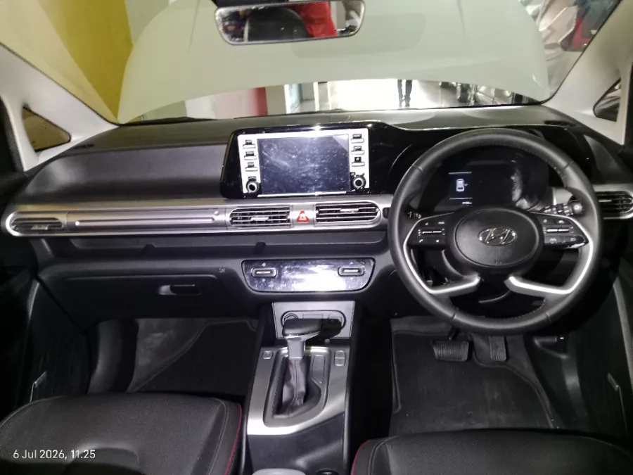 Foto Mobil Bekas Dashboard Hyundai Stargazer X 1.5 Prime tahun 2023