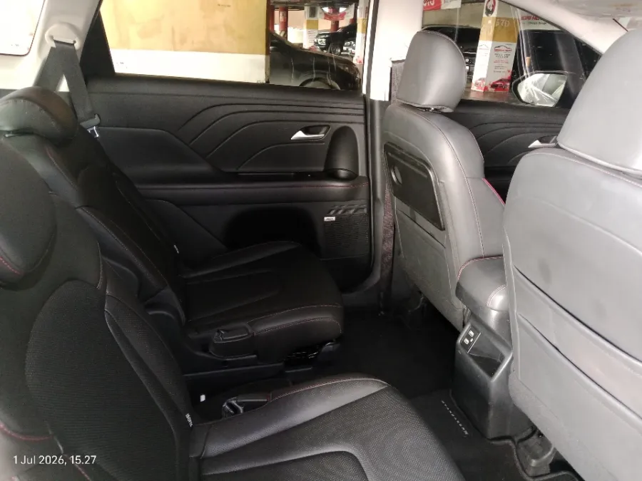 Foto Mobil Bekas Kabin Belakang Hyundai Stargazer X 1.5 Prime tahun 2023