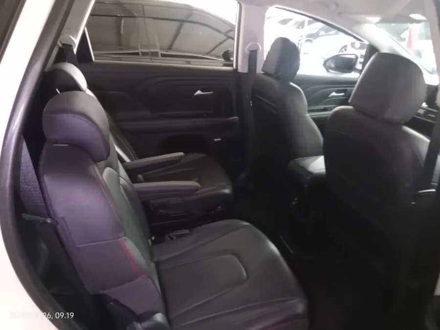 Foto Mobil Bekas Kabin Belakang Hyundai Stargazer X 1.5 Prime tahun 2023