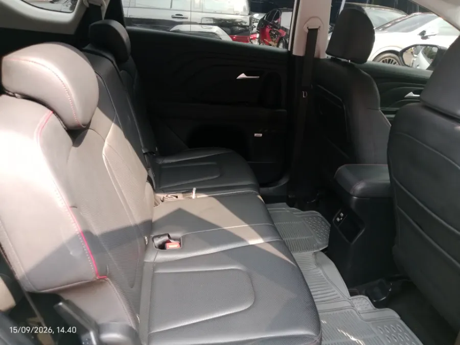 Foto Mobil Bekas Kabin Belakang Hyundai Stargazer X 1.5 Prime tahun 2023