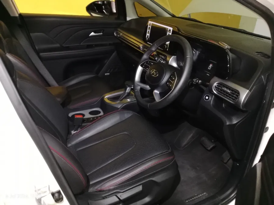 Foto Mobil Bekas Kabin Depan Hyundai Stargazer X 1.5 Prime tahun 2023