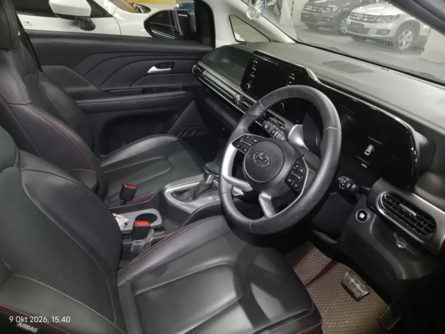 Foto Mobil Bekas Kabin Depan Hyundai Stargazer X 1.5 Prime tahun 2023