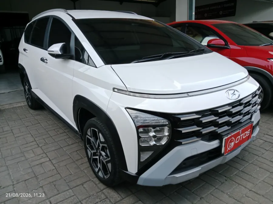Foto Mobil Bekas Kanan Depan Hyundai Stargazer X 1.5 Prime tahun 2023