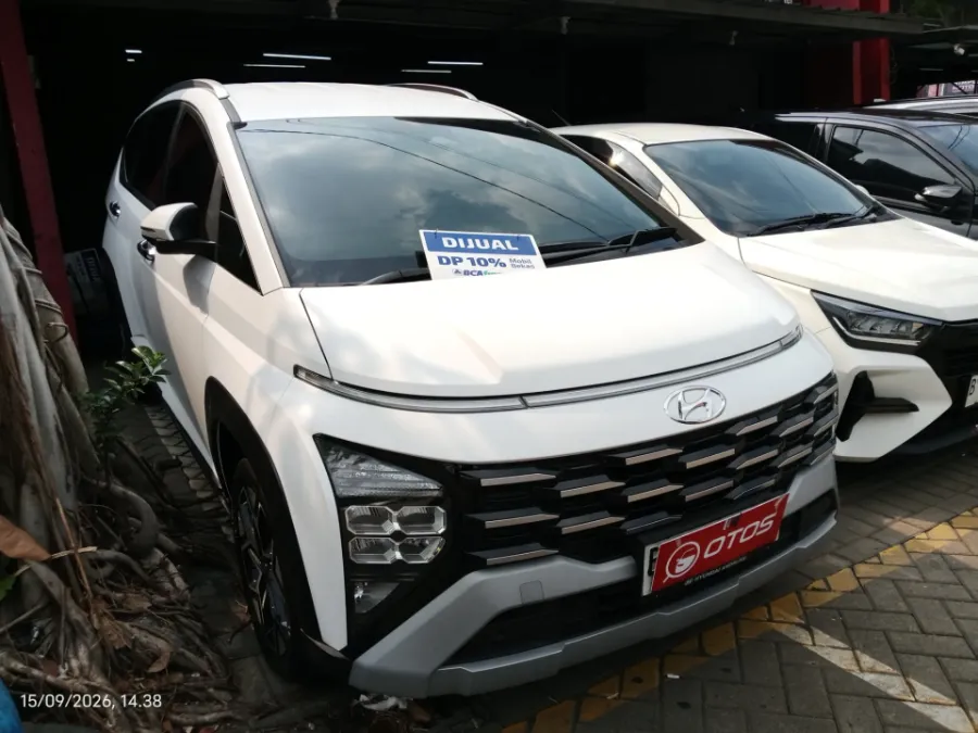 Foto Mobil Bekas Kanan Depan Hyundai Stargazer X 1.5 Prime tahun 2023